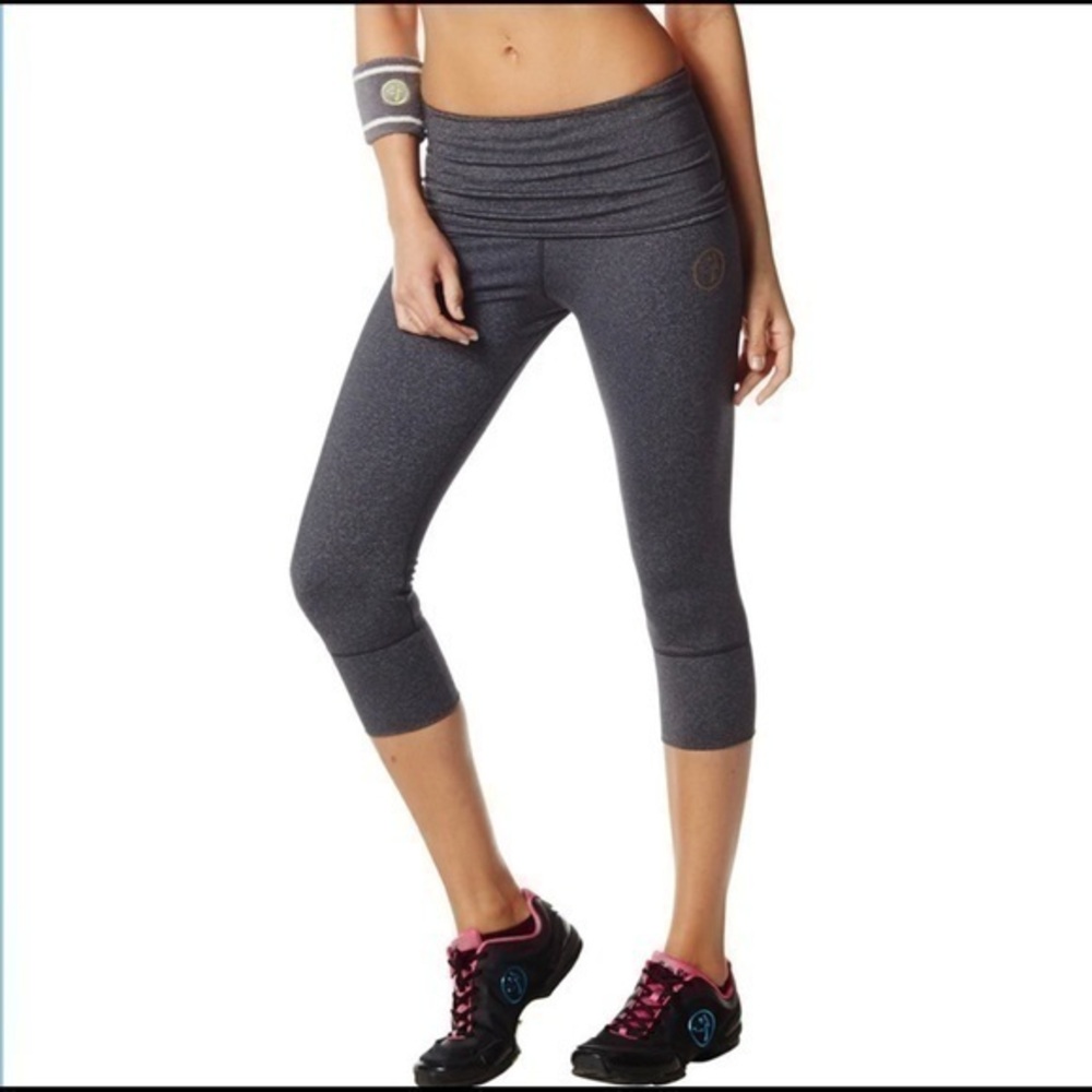 Zumba Fitness Athletic Retro Capri Leggings activewear, Small